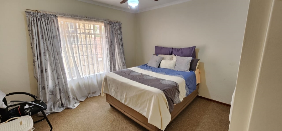 4 Bedroom Property for Sale in Safari Gardens North West